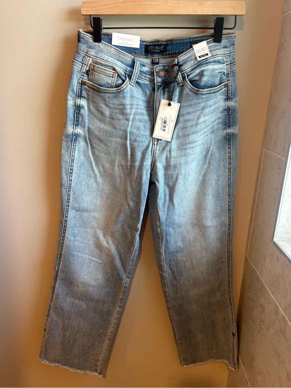 Judy Blue Light Blue Cropped Straight Leg Jeans